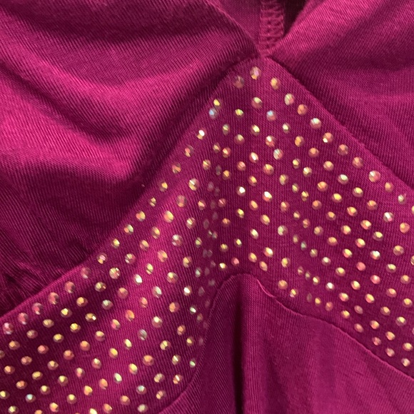 Venus fuchsia rhinestone accented top - Picture 5 of 5